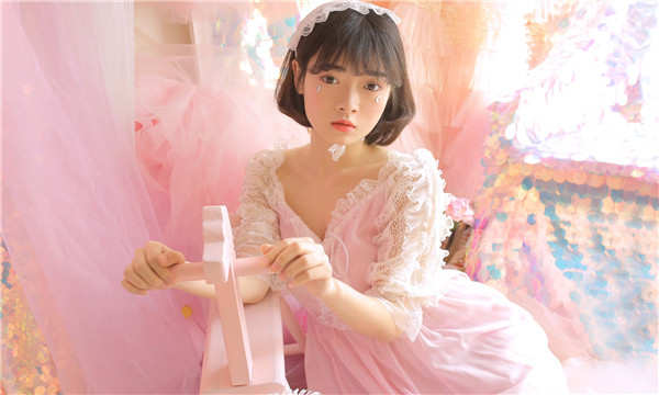 攀枝花供卵试管代怀生子多少钱？这一直是很多不孕不育家庭关注的话题。在中国，不孕不育的发生率越来越高，根据《中国不孕不育现状调研报告》显示，育龄夫妇的不孕不育率从20年前的3%增长至现在的12.5%-18.2%，患者人数高达6000万以上。在这样的背景下，许多家庭通过供卵试管来实现自己的生育梦想。那么，供卵试管代怀生子的费用到底是多少呢？
